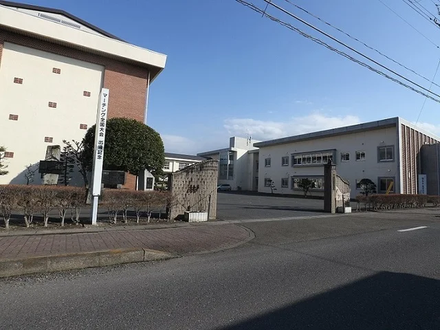 加美町立中新田中学校まで700m