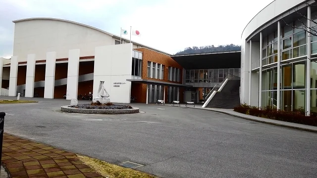 本郷生涯学習センター本郷図書館まで2300m