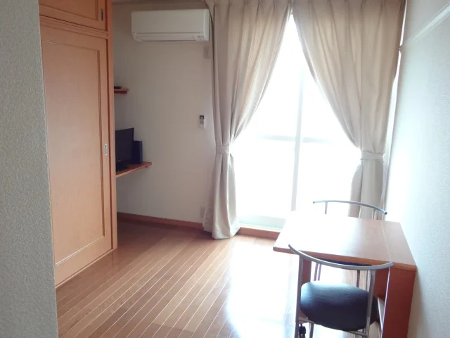 約８畳の洋室