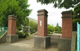 三里塚小学校まで700m