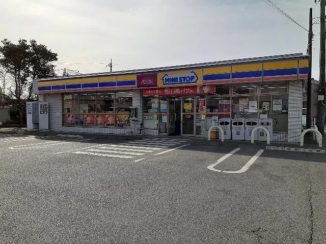 ミニストップまで1200m