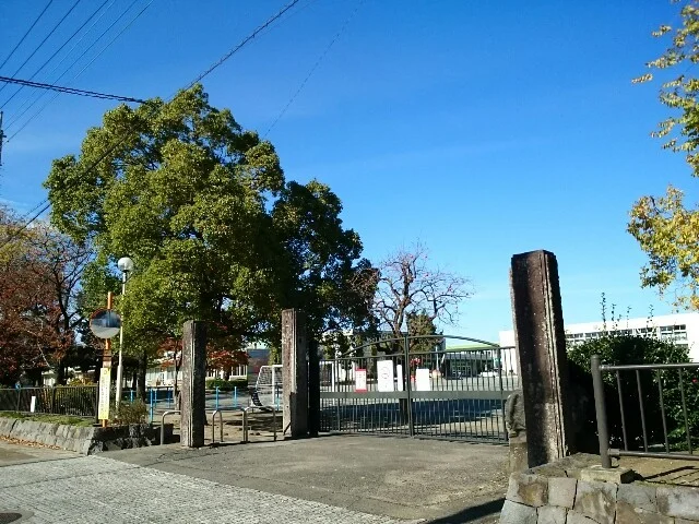町立玉村小学校まで400m