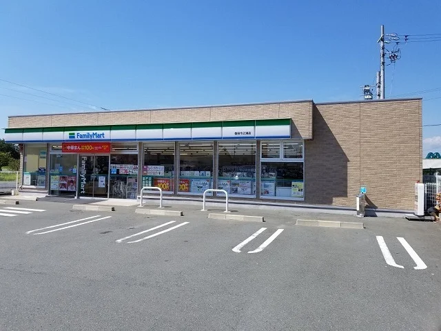 ファミリーマート磐田今之浦店まで750m