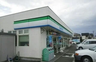 ファミリーマート 三島梅名北店まで600m
