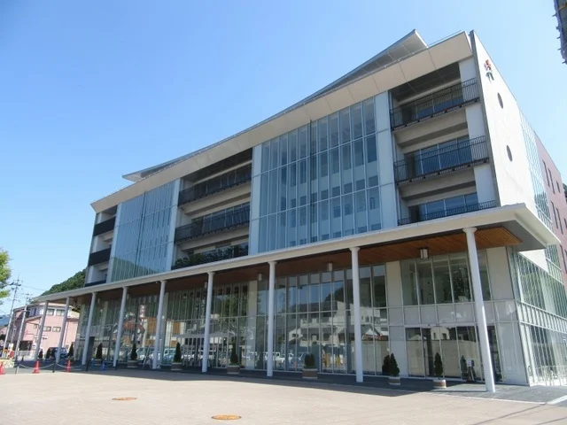 朝来市役所まで950m