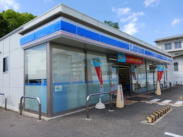 ローソン様まで90m
