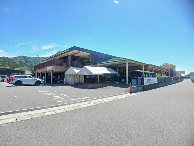 とれたて広場様まで550m