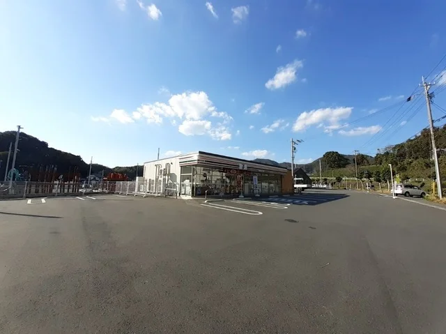 セブン-イレブン 高知横浜南店まで800m