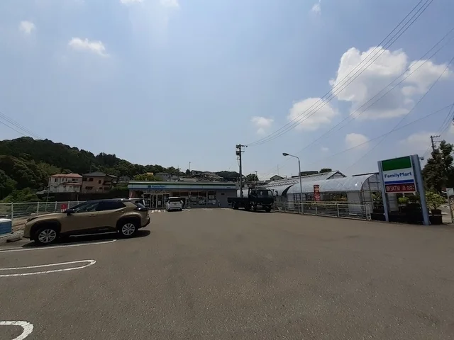 ファミリーマート 高知福井西店まで1300m