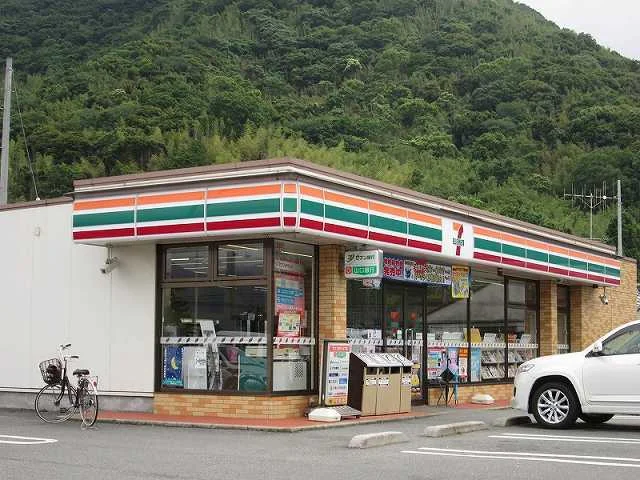 セブンイレブンまで1000m