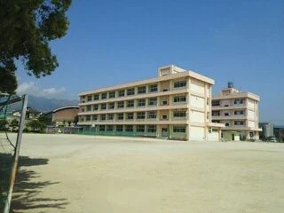 春木川小学校まで600m