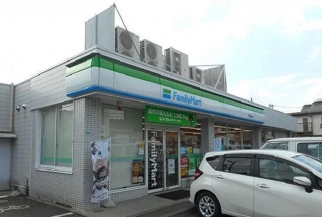 ファミリーマートまで300m