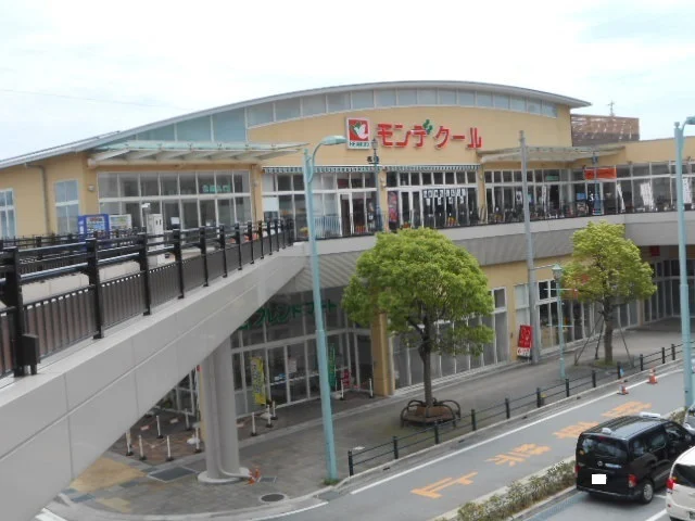 モンデクール長浜店様まで450m