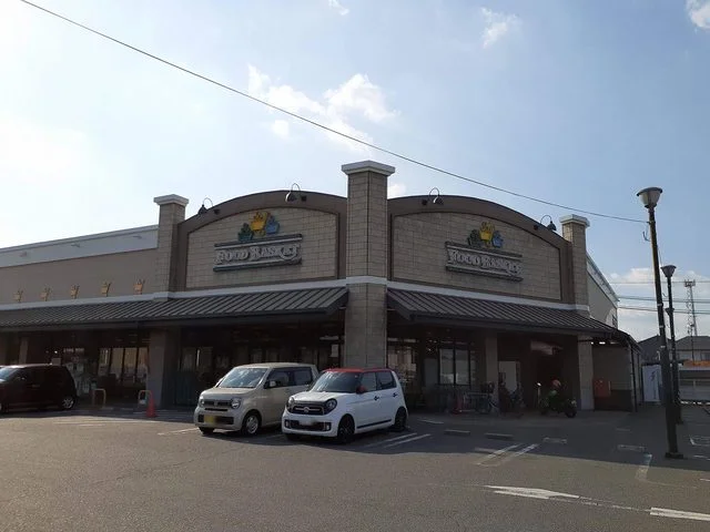 ニシナ南輝店まで600m