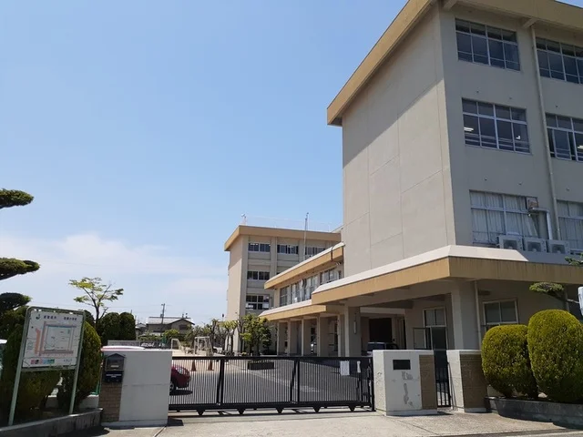 岡山市立南輝小学校まで130m