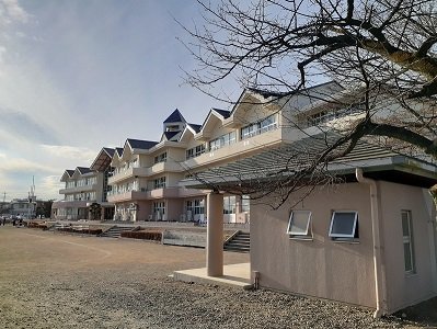 三島小学校まで400m