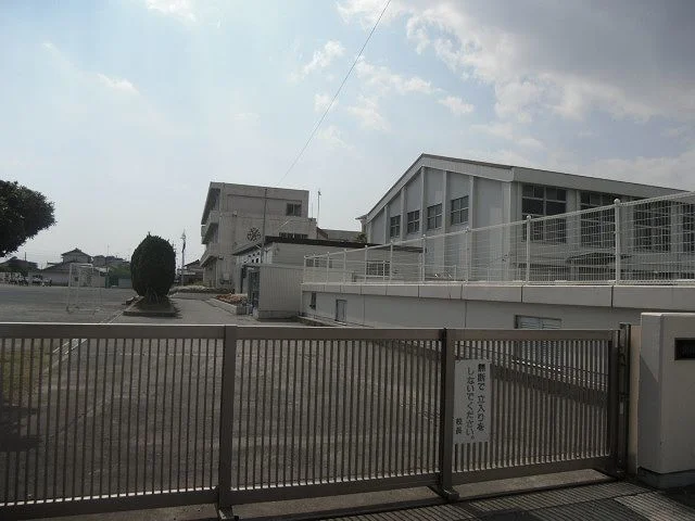 袋井西小学校まで250m