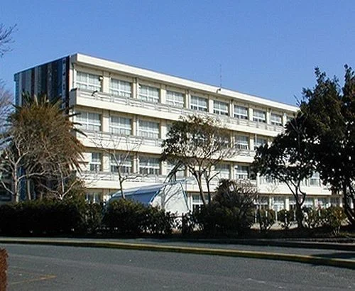 鬼崎北小学校まで982m