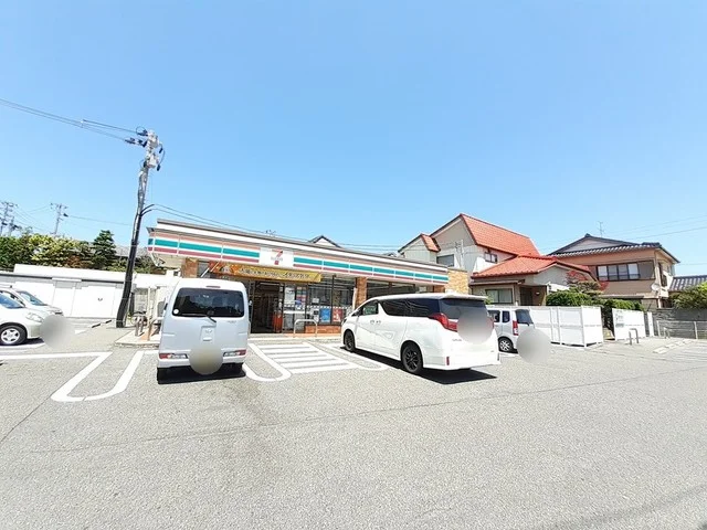 セブンイレブン新潟小針藤山店まで690m