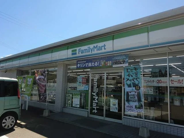 ファミリーマート美濃加茂前平店まで1800m