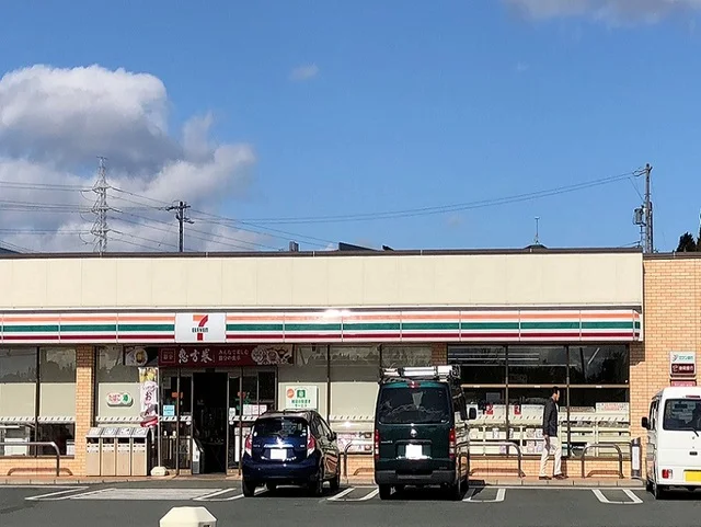 セブンイレブン浜松桜台４丁目店まで1100m