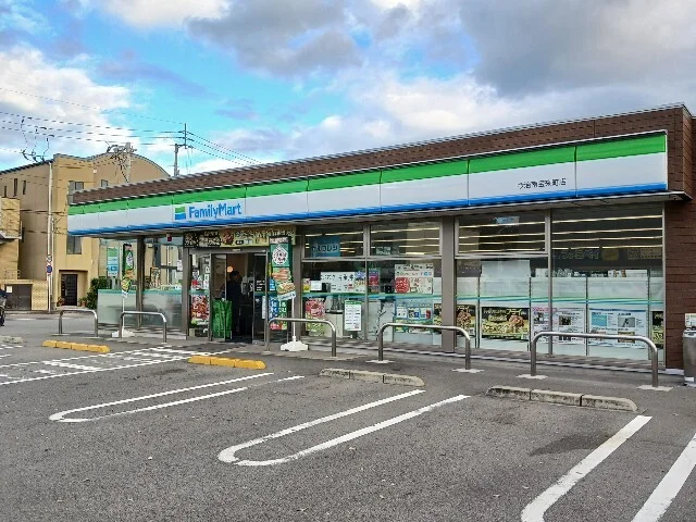 ファミリーマート今治南宝来町店まで300m