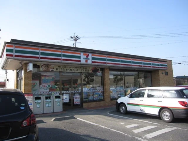 セブンイレブン真備川辺店まで1400m