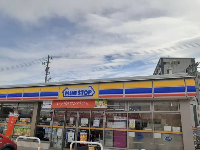 ミニストップまで370m