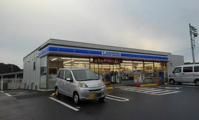 ローソン東松山沢口町店まで630m