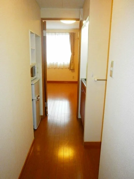 同タイプ部屋の写真となり設備等は現況と異なる場合があります。