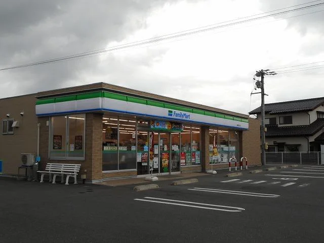 ファミリーマート　安曇野立石店まで1800m