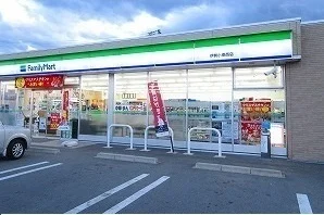 ファミリーマート伊勢小俣西店まで1600m