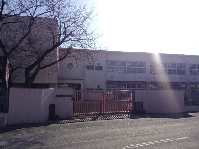 石山幼稚園まで260m