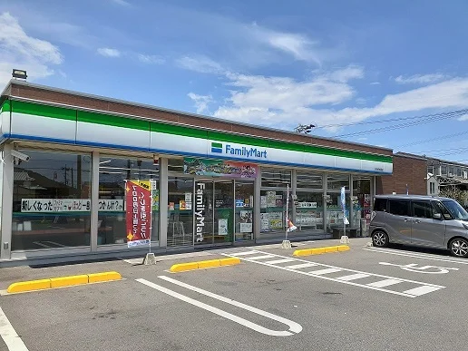 ファミリーマート日知屋店まで200m