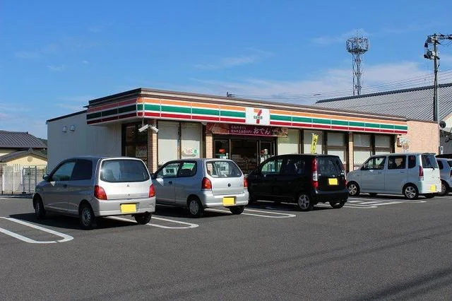 セブン-イレブン伊万里六仙寺店まで270m