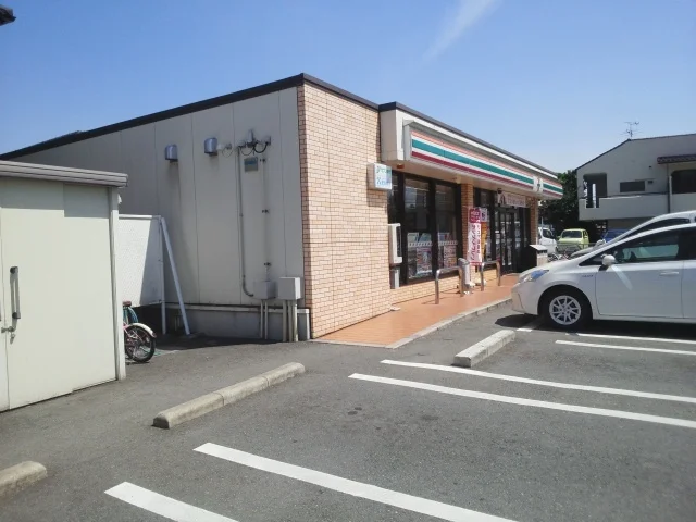セブンイレブン新南部店まで1000m