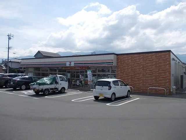 セブンイレブン  伊那中央店まで800m