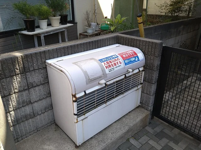 ダストボックス