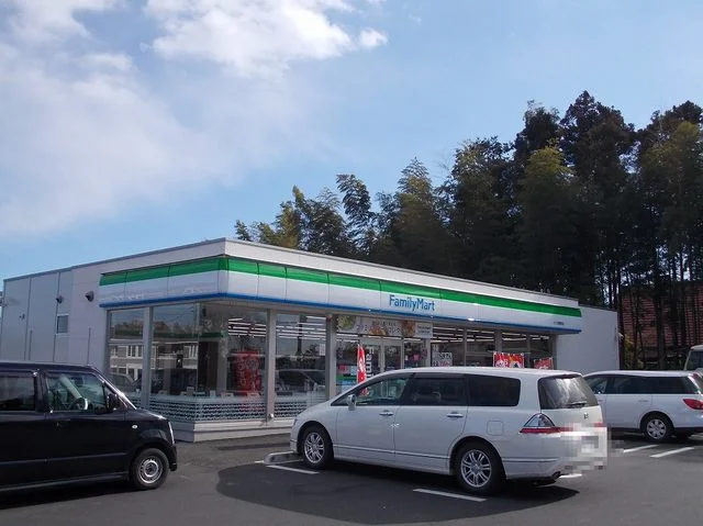 ファミリーマートさくら蒲須坂店まで50m