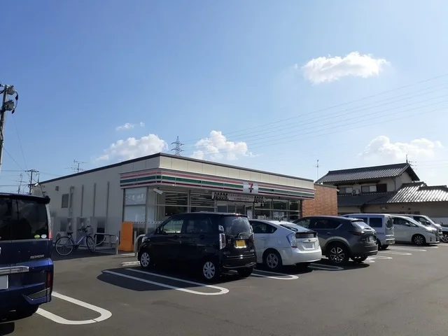 セブン・イレブン　岡山奥田店まで270m