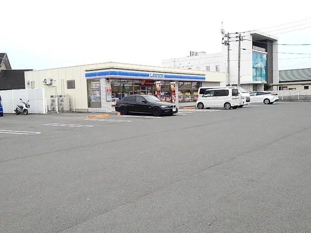 ローソン久留米新茶屋店まで1010m