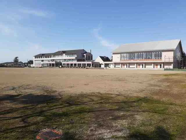 酒田市立南平田小学校まで450m