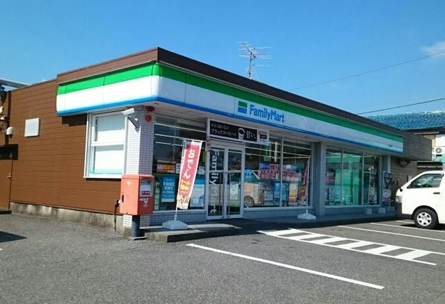 ファミリーマート垂井東店まで1200m