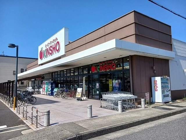 近商ストア泉大津店まで449m