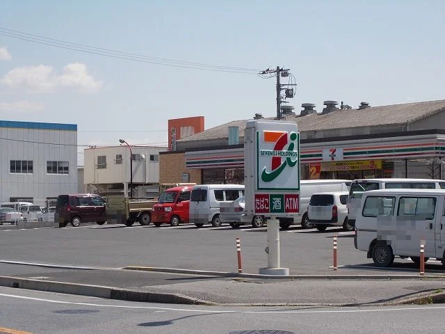 セブンイレブン市原吹上通り店まで800m