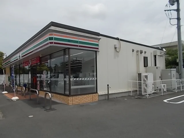 セブンイレブン千波中央店まで900m