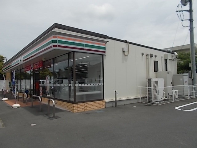 セブンイレブン千波中央店まで900m