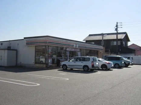 セブン-イレブン 岡崎西本郷町まで550m