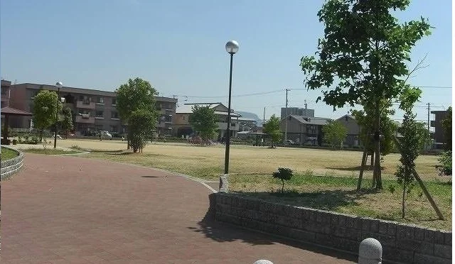 松縄流石公園さんまで600m