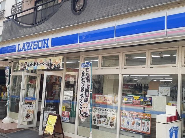 LAWSONまで10m
